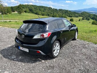 Som Mazda 3 Hatchback, diesel, 2009 a hľadám nový domov - 5