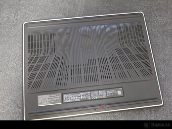 Asus Rog Strix G16 (2025) - 5