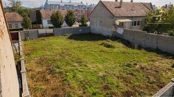 Atraktívny stavebný pozemok pri hlavnej ceste v Piešťanoch - 5