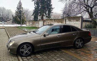 Mercedes Benz w211 E220 Cdi 2008 Avangarde - 5