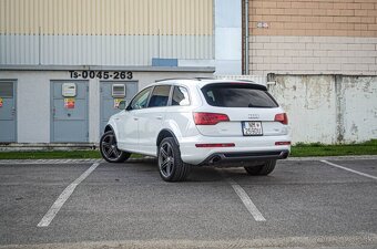 Audi Q7 3.0 Turbo Benzín Quattro 7Miest - 5