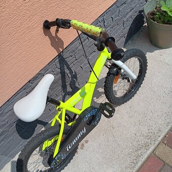 Bicykel s pomocnymi kolieskami - 5