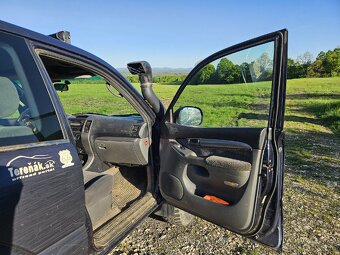 Toyota LandCrusier 120 - 5