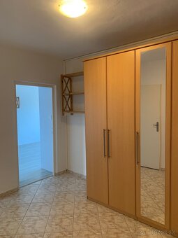Moderný 2 - izb. byt s balkónom na Strede, P.B. - 5