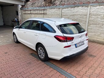 HYUNDAI I30 CW rok 2022 - 5