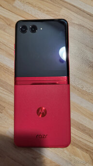 Motorola Razr 40 Ultra 256GB - 5
