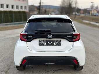 Toyota Yaris 1.5 Hybrid e-CVT Active - 5