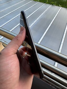 Predám Apple iPhone 11 64gb Čierny - 5