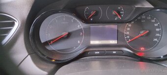 Grandland X , r.v.2018 kupeneSR,top stav, 1.2T benzin,manual - 5