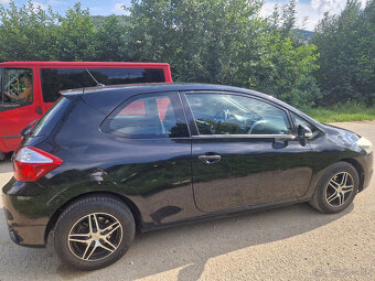 Toyota Auris 1.3 vvti 2010 benzín 73 kw - 5