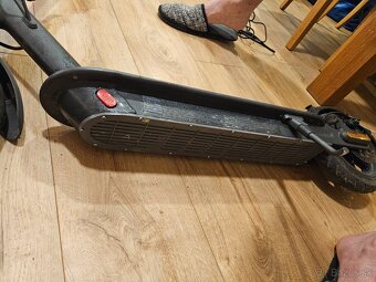 PREDAM Elektrickú kolobežku Xiaomi ako nová - 5