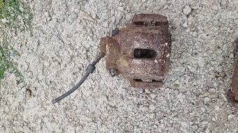 BMW E39 530I predné brzdiče - 5