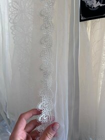 Nenosené Krásne vílie svadobné šaty s čipkou a glitrami - 5