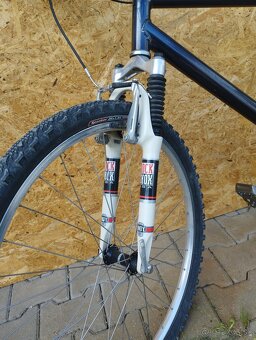 Trekingový pánsky bicykel s odlahčeným duralovým rámom - 5