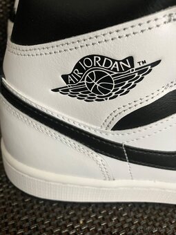 Panske tenisky NIKE AIR JORDAN MID - 5