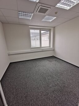 Prenájom kancelárskych priestorov v OD Prior v širšom centre - 5