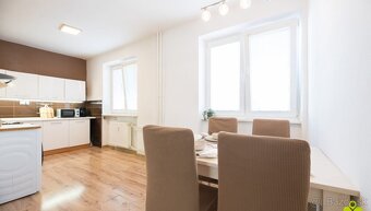 Atraktívny 3 izbový byt centrum mesta Prievidza - 5