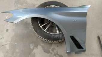 BMW 5 r.v. 2018, ľavý predný hliníkový blatník. - 5