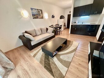 Štýlový dvojizbový apartmán v ideálnej dovolenkovej lokalite - 5