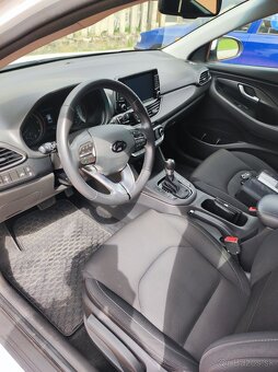 Hyundai i30 1,6 CRDi automat - 5