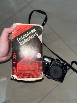 Zenit 12XP + blesk T 327 – retro filmový fotoaparát - 5