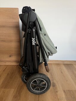 Predám dvojkombináciu kočíka Joie - 5