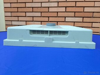 predám plast.striešku na úľ so štvorstranným krmítkom - 5