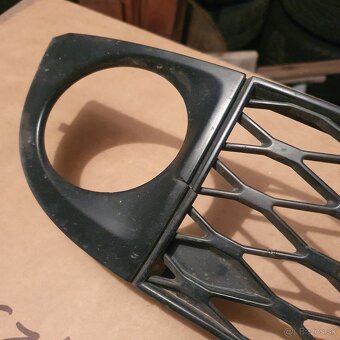 Mriežka predného nárazníka Audi A6 C5 Allroad - 5