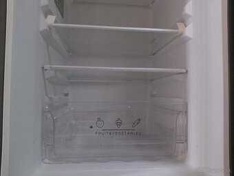 Chladnička s mrazničkou Philco PC 173 ENX - 5