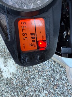 Suzuki GSR 600 - 1500€ cena pevná - 5