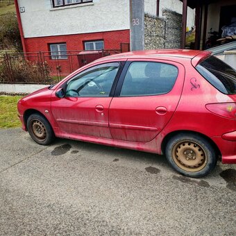 Predám Peugeot 206 1.4 benzín - 5