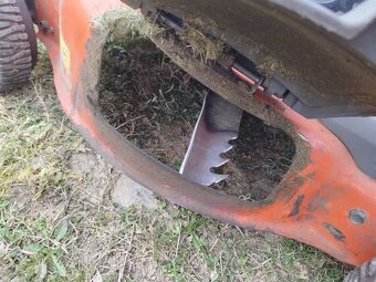 Husqvarna motorova kosacka LC356V - 5