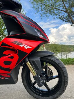 aprilia sr 50 - 5