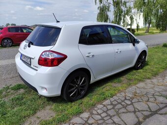 Toyota Auris 1.6 VVt-i, 97 kW, 6 stupňový automat - 6MM - 5