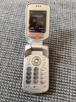 Sony Ericsson w300i - 5