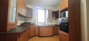 Na predaj rodinný dom v obci Vozokany s pozemkom 880m2 - 5
