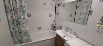 Slnečný dvojizbový byt na Západe na prenájom - 5