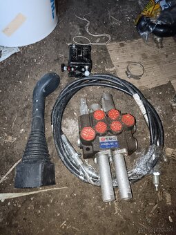 Čelný nakladač na malotraktor alebo zetor - 5