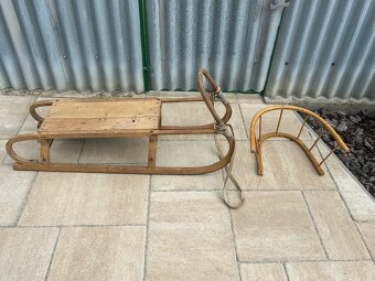 Predám drevené sánky pre deti s operadlom. - 5