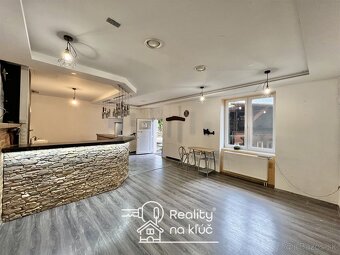 Na prenájom obchodný priestor s terasou v centre mesta NZ - 5