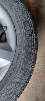 Predám letné pneu 195/55 r 15. Originál ALU disky škoda. - 5