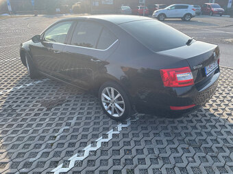 Predám Škodu Octavia 1.6 TDI Elegance - 5