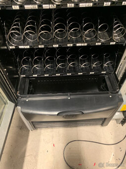Predam predajny automat Necta Sfera - 5