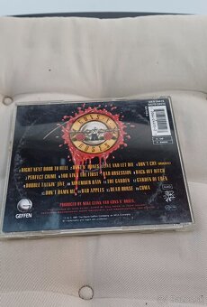 CD GUNS N' ROSES - USE YOUR ILLUSSION I - 5
