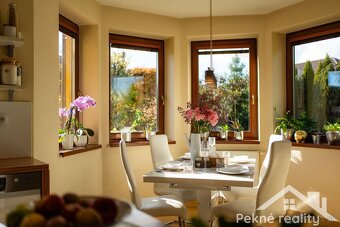 Predaj zariadeného rodinného domu s veľkým pozemkom v obci S - 5