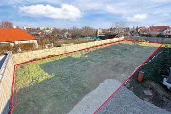 Na PREDAJ Slnečný, stavebný pozemok ,oplotený v obľúbene - 5