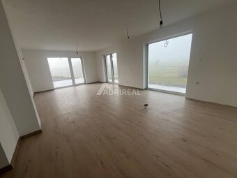 PREDAJ: novostavba RD, Dubové, okr. ZV, pozemok 673 m2, cena - 5