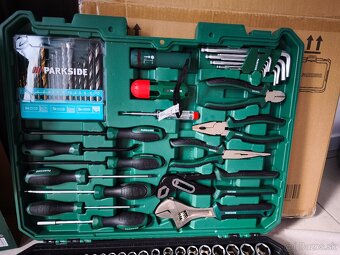 Kufor s náradím parkside - 5