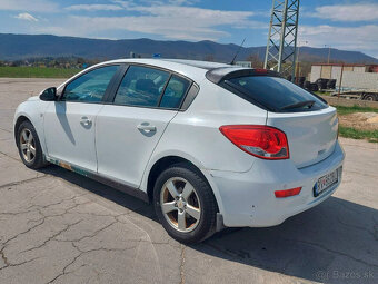 Chevrolet Cruze 1.6 16V LS - 5