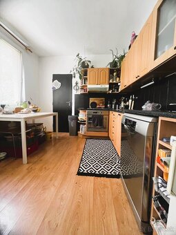 Veľký 3 izbový byt (85 m2) ul. P.O.Hviezdoslava, Levice - 5